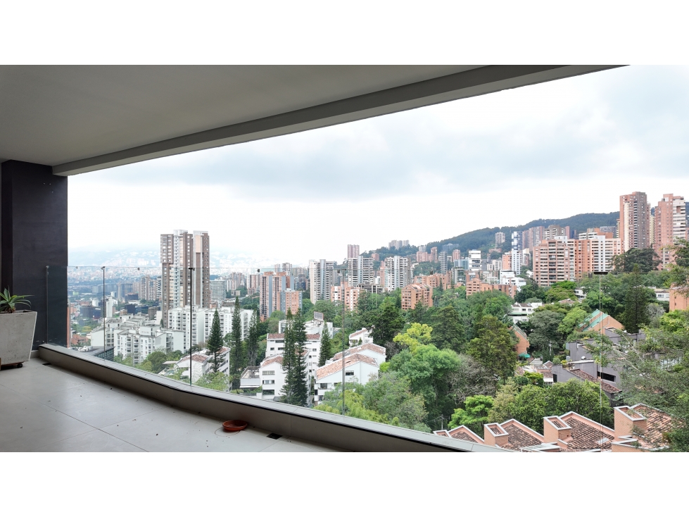 PENT HOUSE EN VENTA EL POBLADO CERCA AL TESORO — foto 2