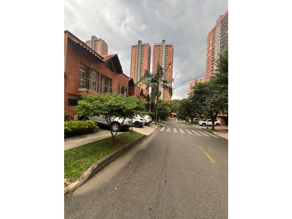 CASA EN VENTA EN SURAMERICA