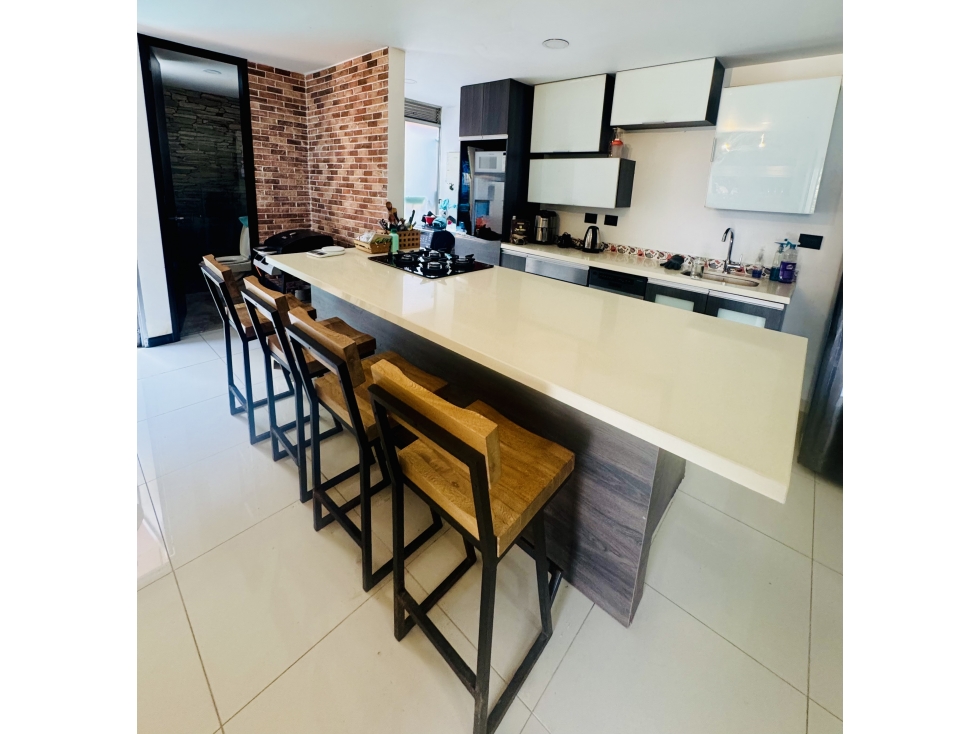 APARTAMENTO EN VENTA EN ENVIGADO EN LA LOMA DEL ESMERALDAL — foto 2