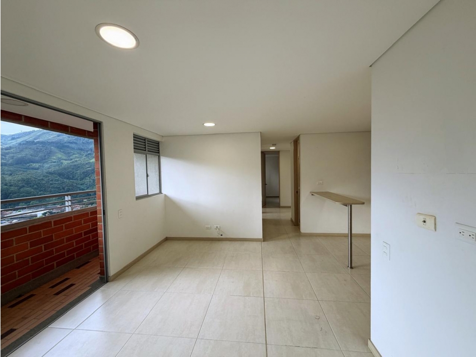 APARTAMENTO PARA LA VENTA EN ITAGUI - ANTIOQUIA — foto 3