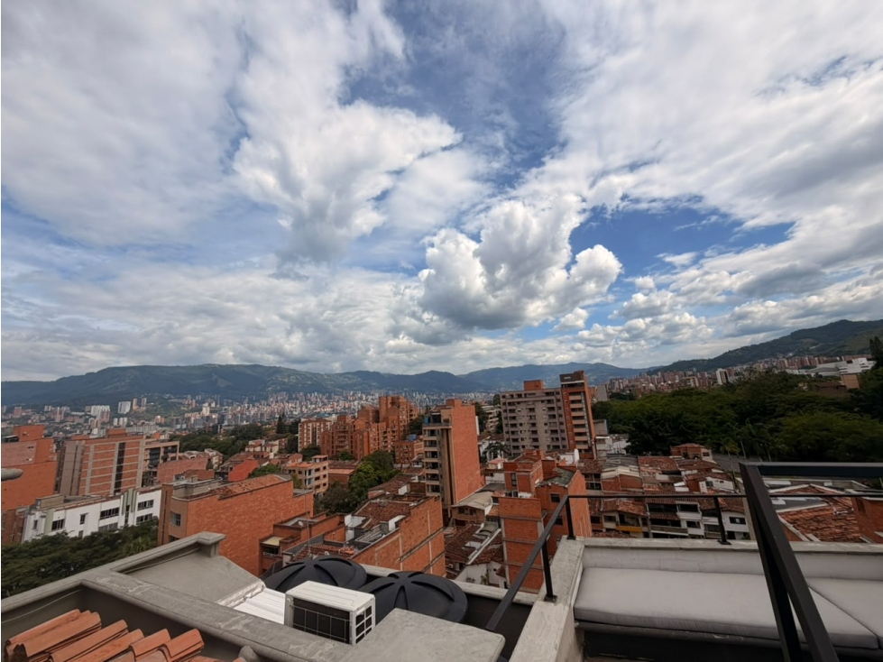LVC Penthouse Triplex en Venta Laureles — foto 3