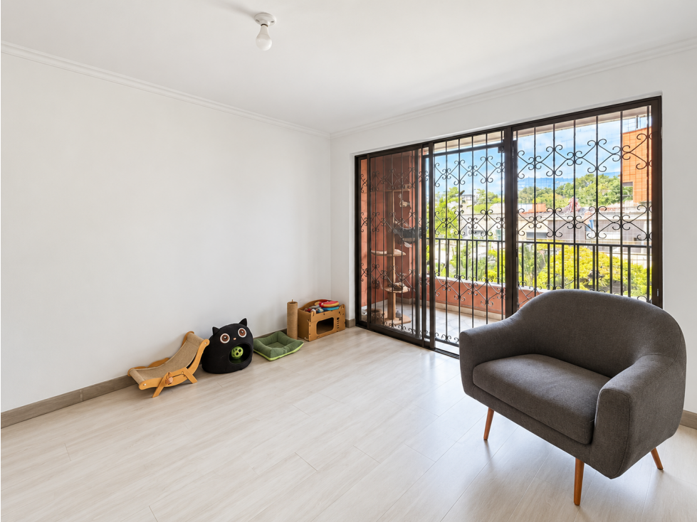 Apartamento en venta en Laureles de 141 mt2 con 2 parqueaderos — foto 4