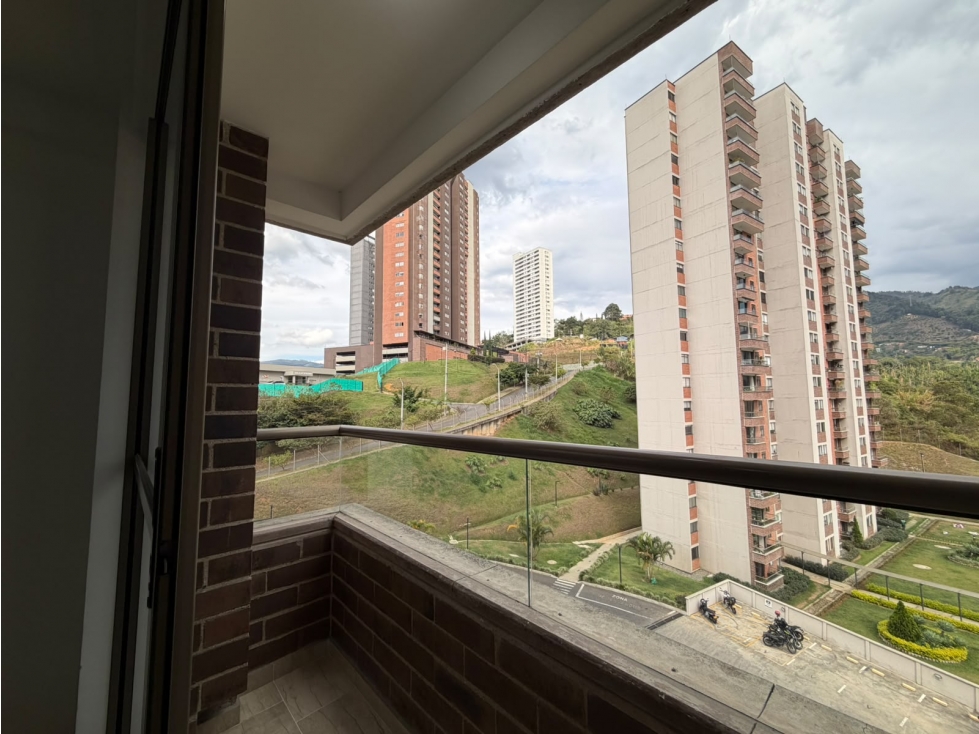 APARTAMENTO PARA LA VENTA EN SABANETA SECTOR LAS LOMITAS — foto 4