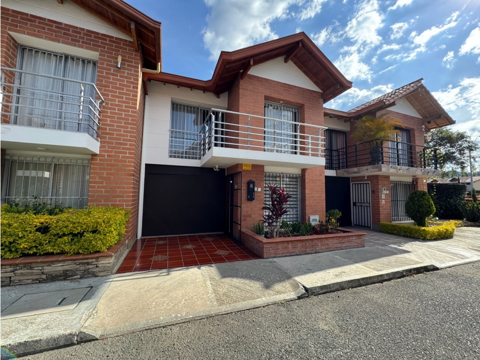 Venta de casa en la ceja 140 mts, cerca al viva