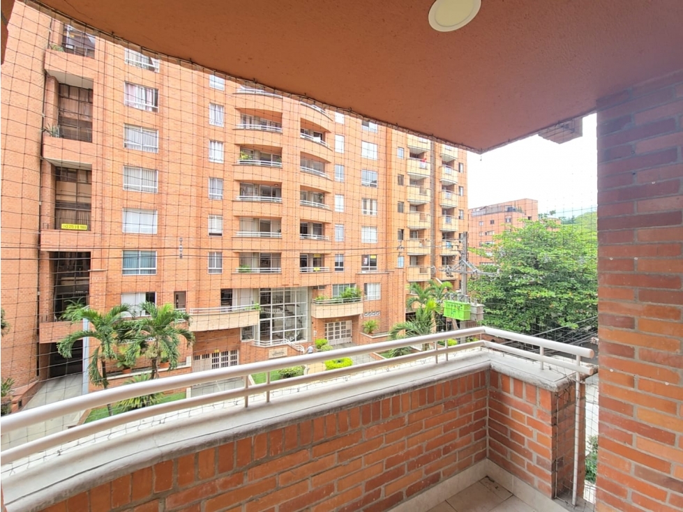 VENTA APARTAMENTO LAURELES , MEDELLIN 100 MTS — foto 2