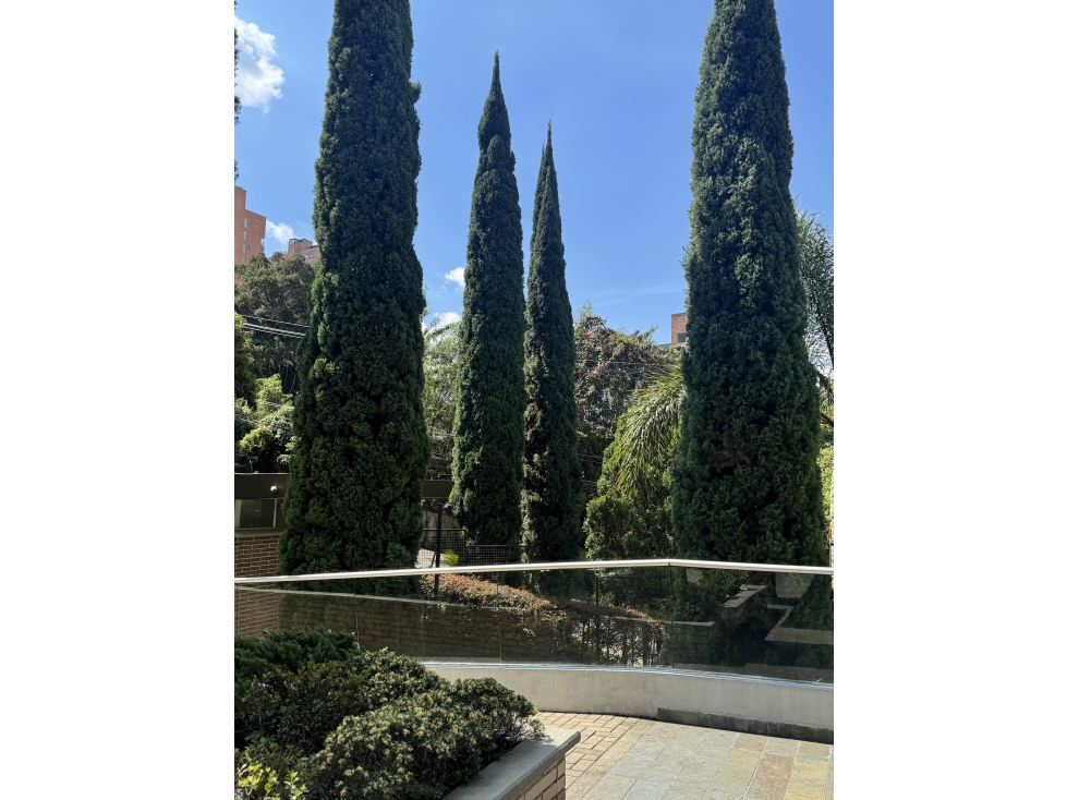VENTA DE APARTAMENTO EN EL POBLADO SECTOR CASTROPOL — foto 3