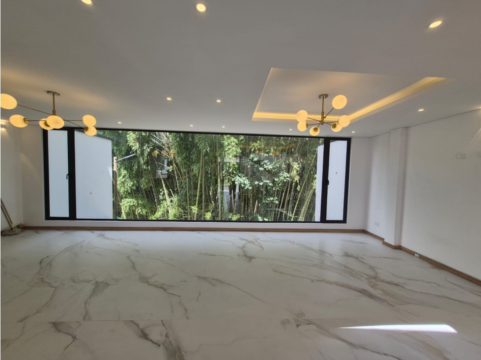 Se Vende Hermosa Casa Con Acabados de Lujo En Llanogrande 318mts. — foto 6