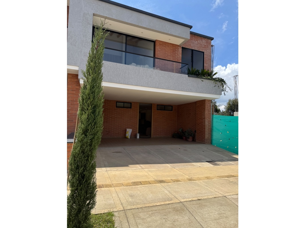 Venta de casa en San antonio de pereira, 186 mts Rionegro