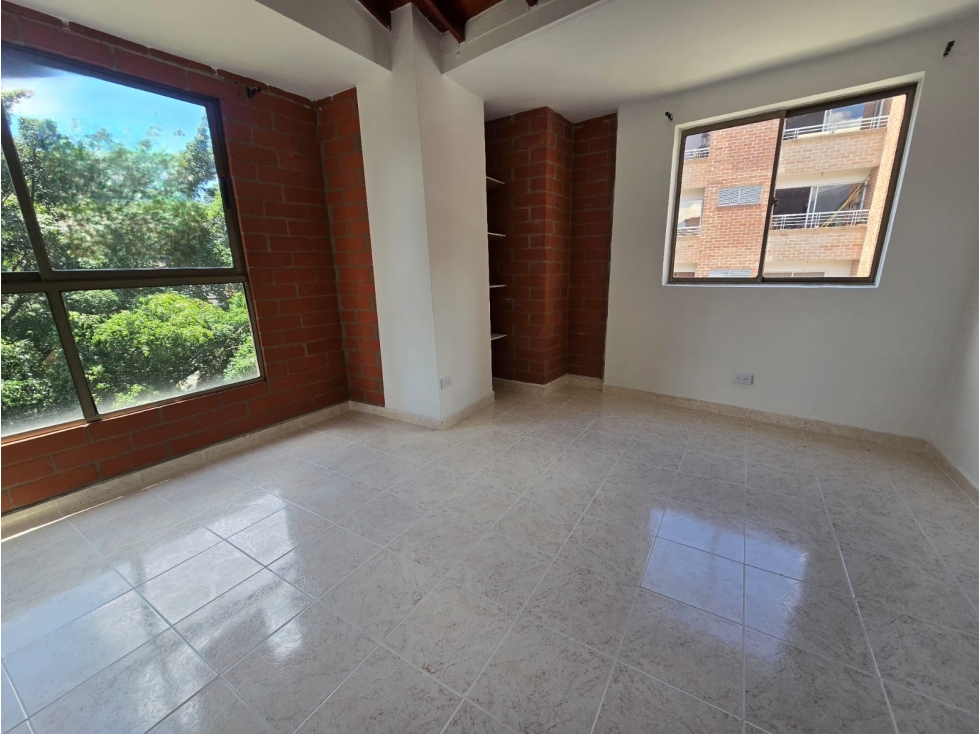 SE VENDE APARTAMENTO EN SABANETA A UNA CUADRA DE AV POBLADO 72.5MTS — foto 3