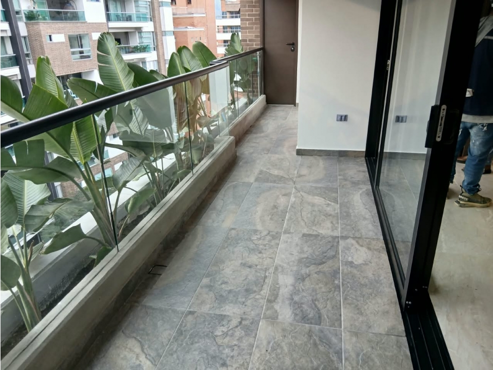 VENDO APARTAMENTO PARA ESTRENAR EN LAURELES - MEDELLÍN | 170 m²