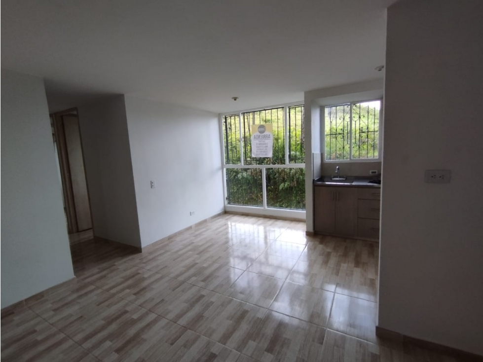 Apartamento de 50 m² con 3 Habitaciones en La Raya, La Estrella — foto 4
