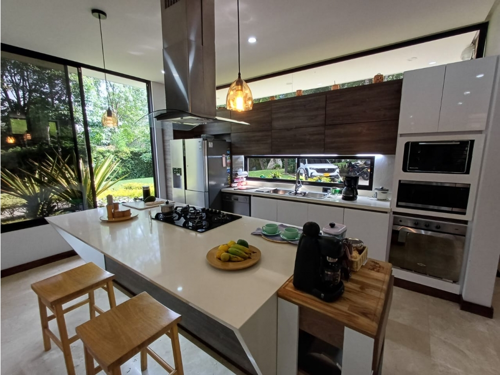 CASA SUPER MODERNA EN EL ESCOBERO - ESPECTACULAR — foto 5