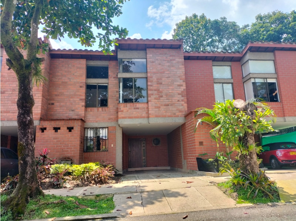 VENTA CASA EN EL ESCOBERO ENVIGADO C