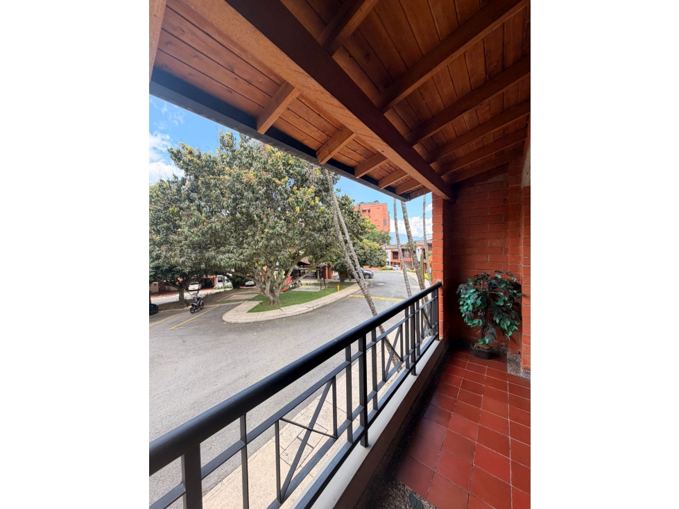 Venta de casa en Envigado, 204 mts Loma del Chocho — foto 5