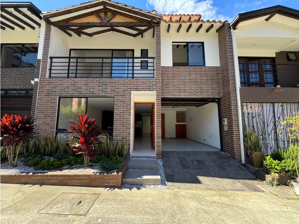 Venta de casa en el Retiro 220 mts