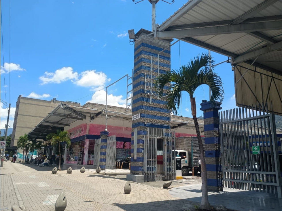 VENDO LOCAL COMERCIAL EN CEN, COME, PLATINO ITAGUI CENTRO MODA