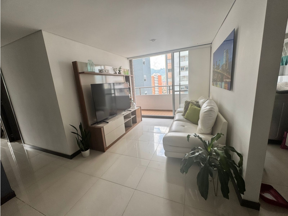VENTA DE APARTAMENTO EN SABANETA AVES MARIA PARTE BAJA