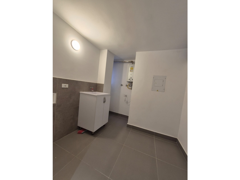 VENDO APARTAMENTO DUPLEX EN LAURELES, CERCA AL PRIMER PARQUE. — foto 4