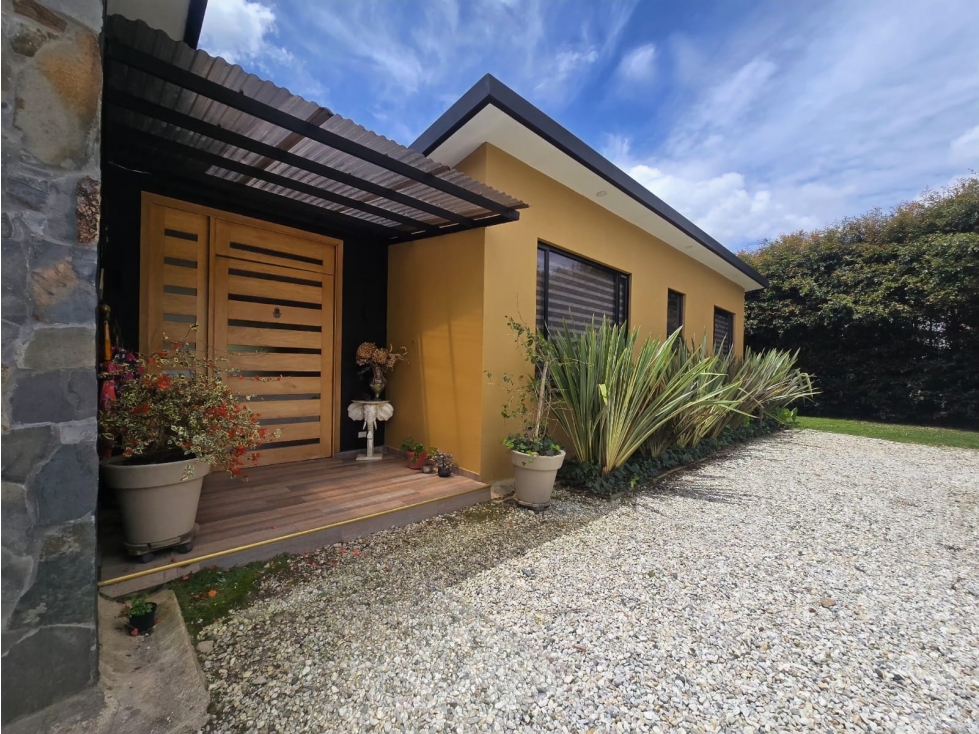 Se Vende Hermosa Casa Campestre en La Ceja 3.860 mts - 3