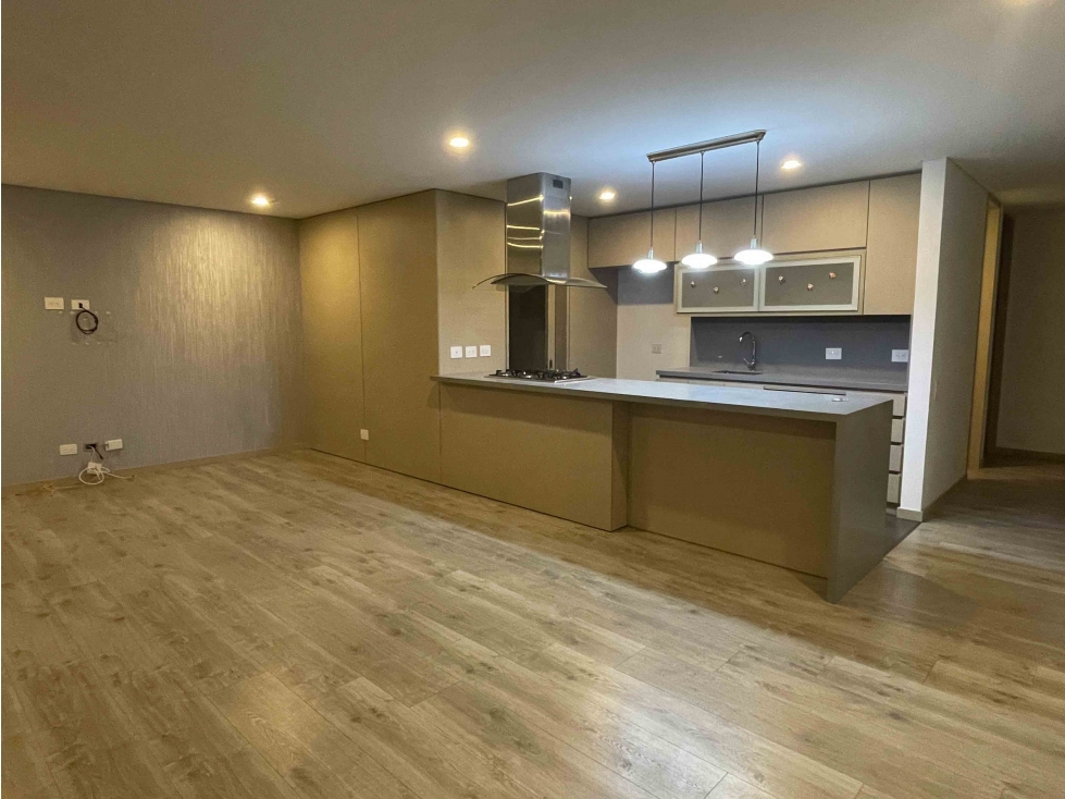 VENTA APARTAMENTO MODERNO - POBLADO SECTOR INTERCONTINENTAL / A.M - 4
