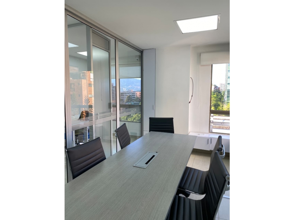 Venta de oficina amobalda en el Poblado — foto 3