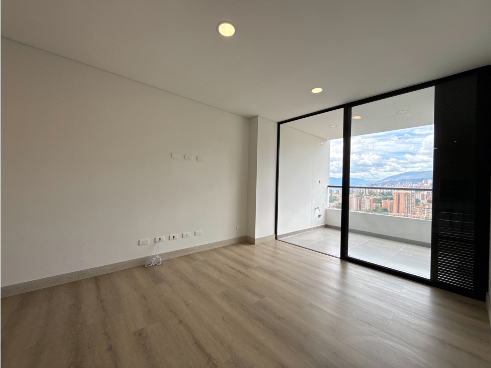 VENTA APARTAMENTO LOMA DE LAS BRUJAS | PISO ALTO — foto 3
