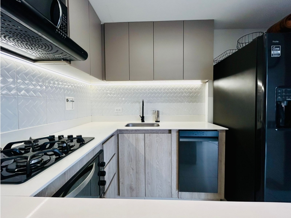 VENTA DE APARTAMENTO MODERNO EN LOS COLORES MEDELLÍN — foto 6