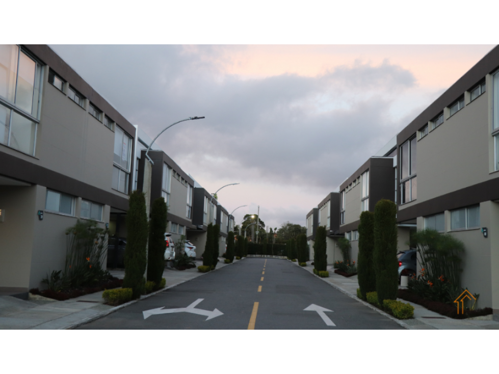 VENTA DE LOTE EN URBANIZACIÓN LLANOGRANDE GUALANDAY