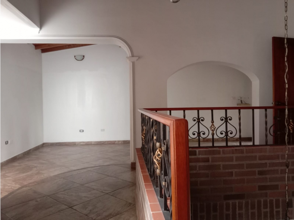 Casa venta Velódromo Unifamiliar 4 alcobas 5 baños garaje — foto 3