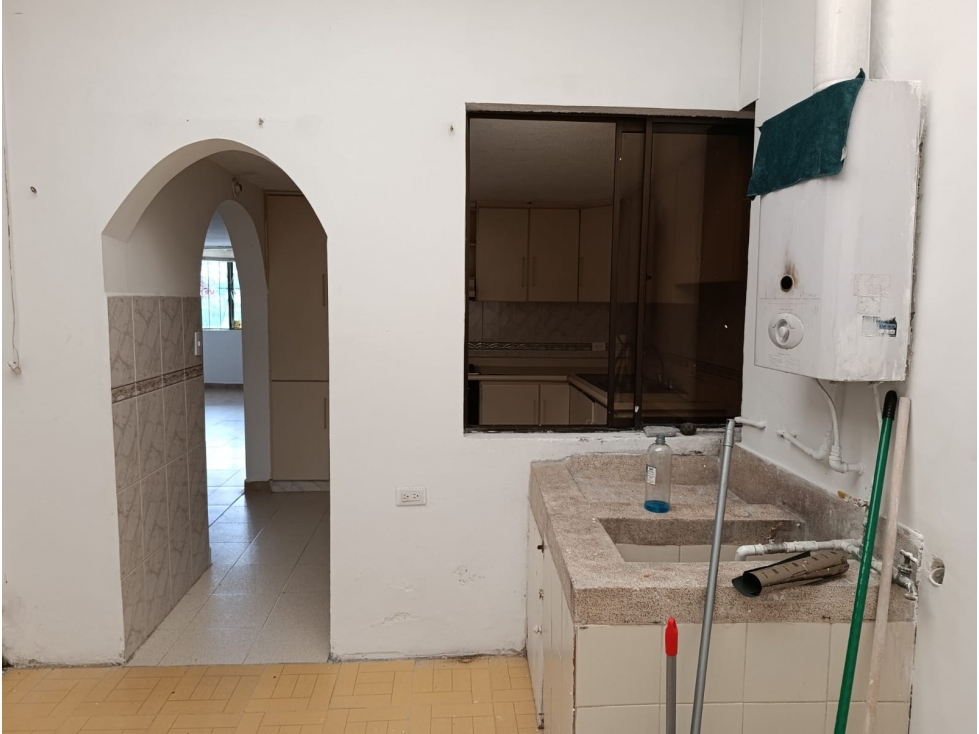 CASA EN VENTA MANIZALES LA RAMBLA AL LADO DE LA UNIVERSIDAD CATOLICA — foto 2