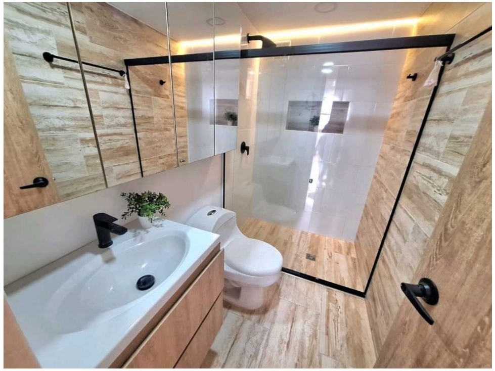 APARTAMENTO EN VENTA EL POBLADO, LA VISITACIÓN — foto 3