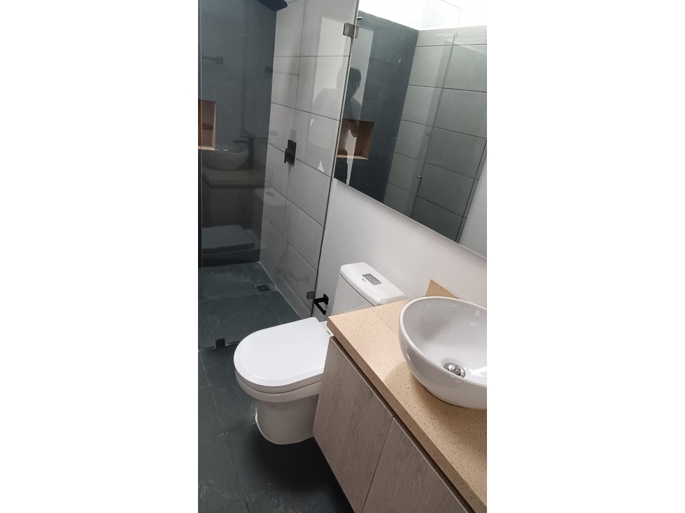 CASA NUEVA PARA ESTRENAR EN LLANOGRANDE. (Con colega) — foto 3