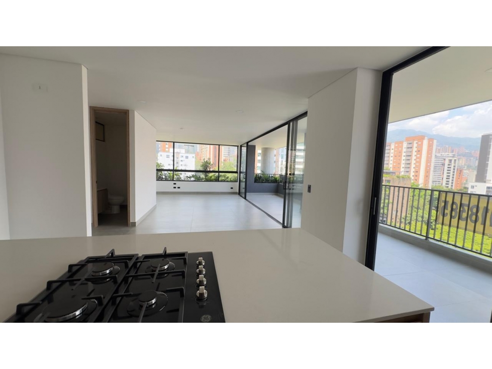 VENTA DE APARTAMENTO EN EL POBLADO SECTOR CASTROPOL — foto 3