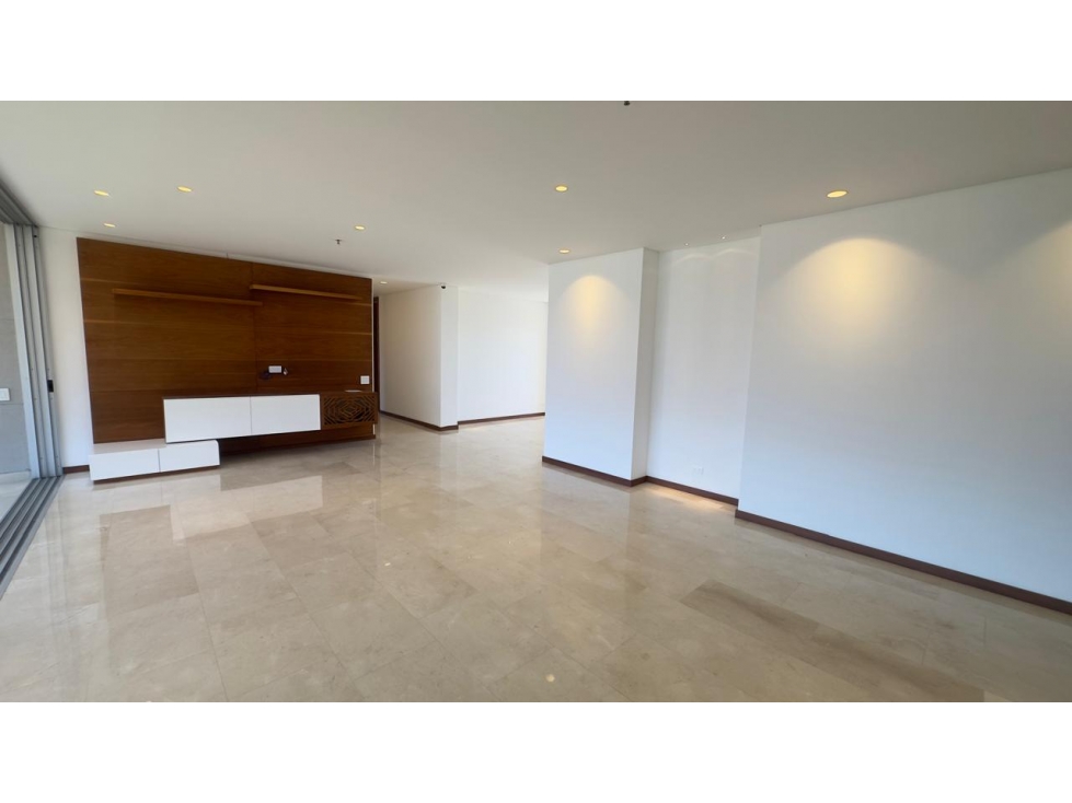 VENTA DE APARTAMENTO EN EL POBLADO SECTOR EL TESORO — foto 3