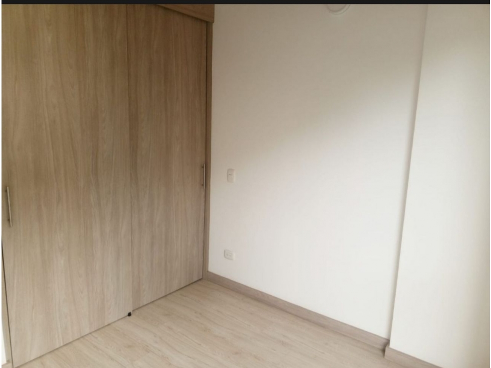 VENTA DE APARTAMENTO | RETIRO| BOSQUES DE LA NORMANDIA | PARQUEADERO — foto 4