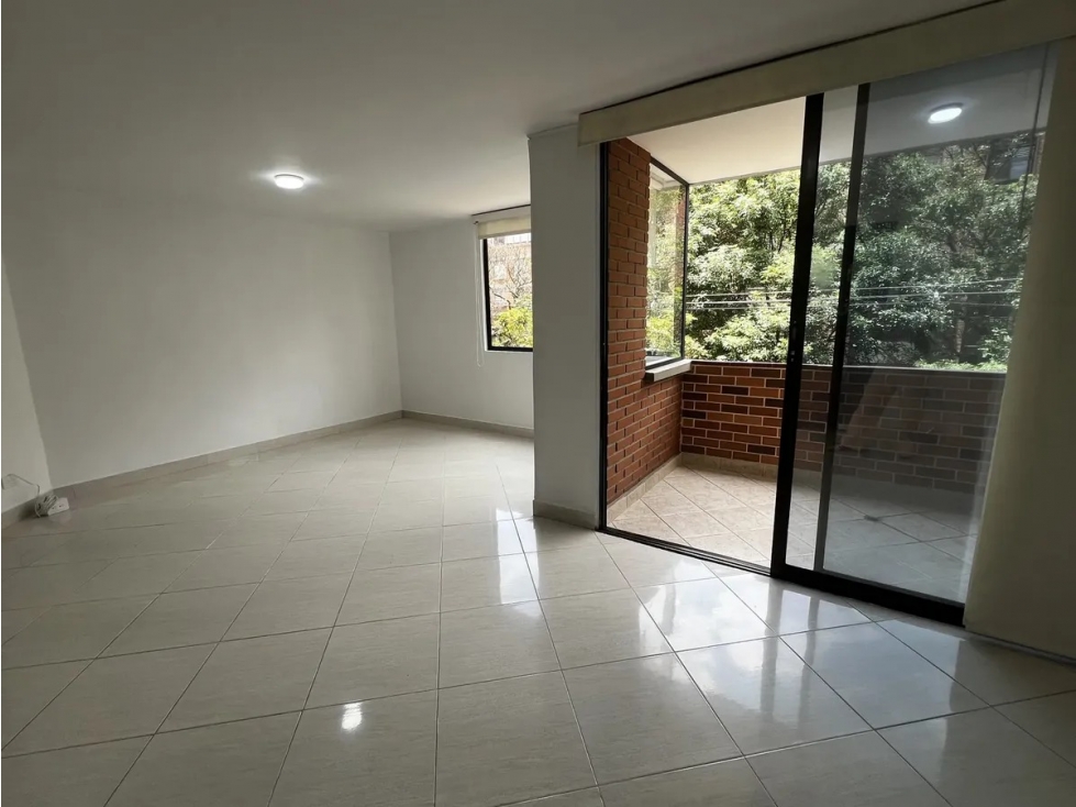 APARTAMENTO EN LAURELES SANTA TERESITA — foto 5