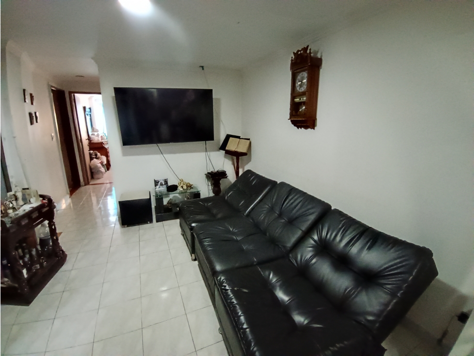 Se Vende apartamento en Calasanz parte baja — foto 3