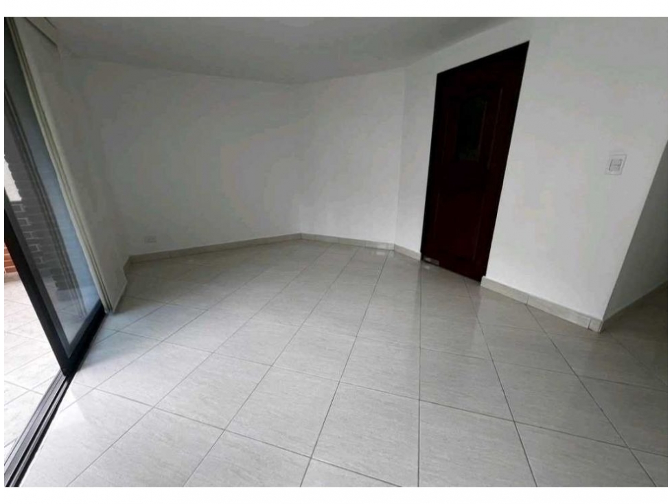APARTAMENTO EN VENTA MEDELLIN LAURELES — foto 4