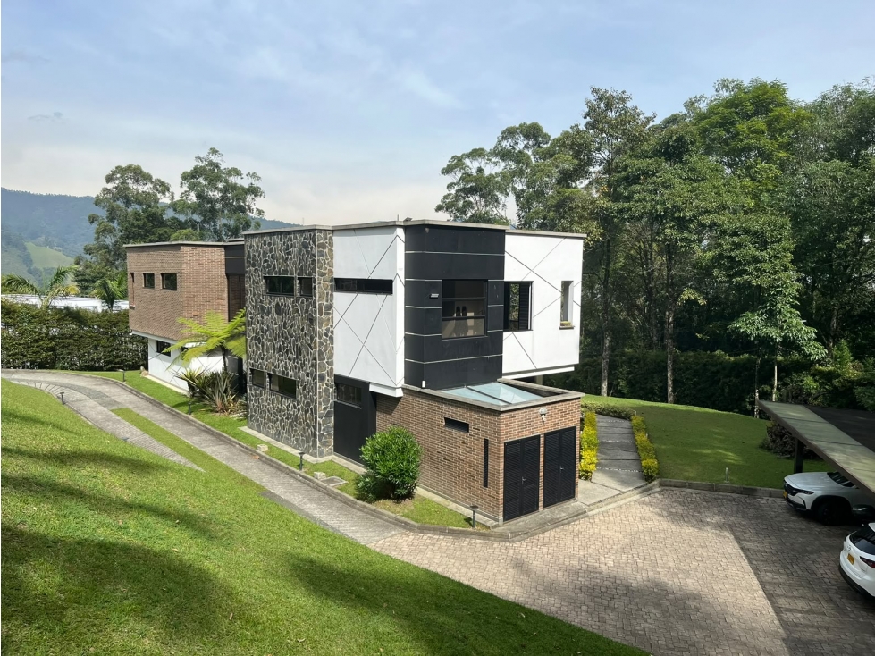 CASA EN PARCELACION EN EL ESCOBERO, ENVIGADO
