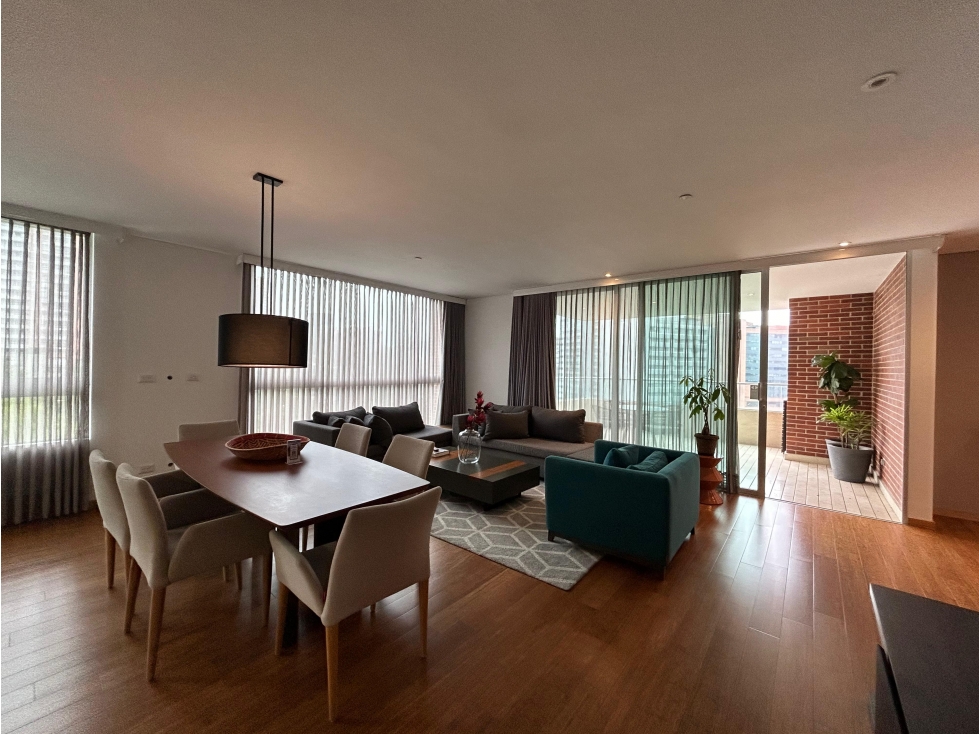 SUITE COMPLETAMENTE DOTADA CON TERRAZA Y VISTA EN EL POBLADO / C.A&C