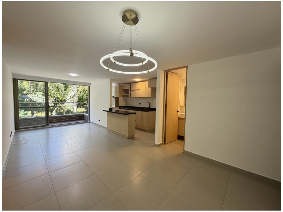 APARTAMENTO REMODELADO EN VENTA SECTOR LINARES, CERCA DE EL TESORO