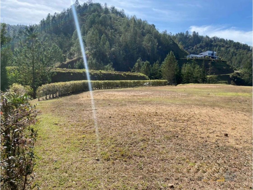 VENTA DE LOTE EN EL RETIRO - BOSQUES DEL RETIRO — foto 2
