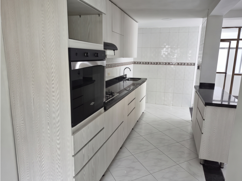 VENDO CASA PRIMER PISO EN GIRARDOT-PARQUEADERO-METROCABLE — foto 6