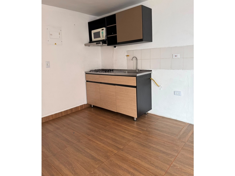APARTAMENTO EN VENTA EN SABANETA UNIDAD VILLA ROMERA — foto 2