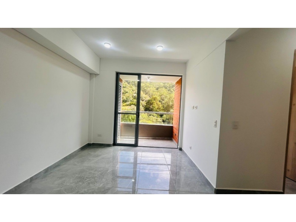 VENTA DE APARTAMENTO EN SABANETA SECTOR TRES ESQUINAS — foto 3