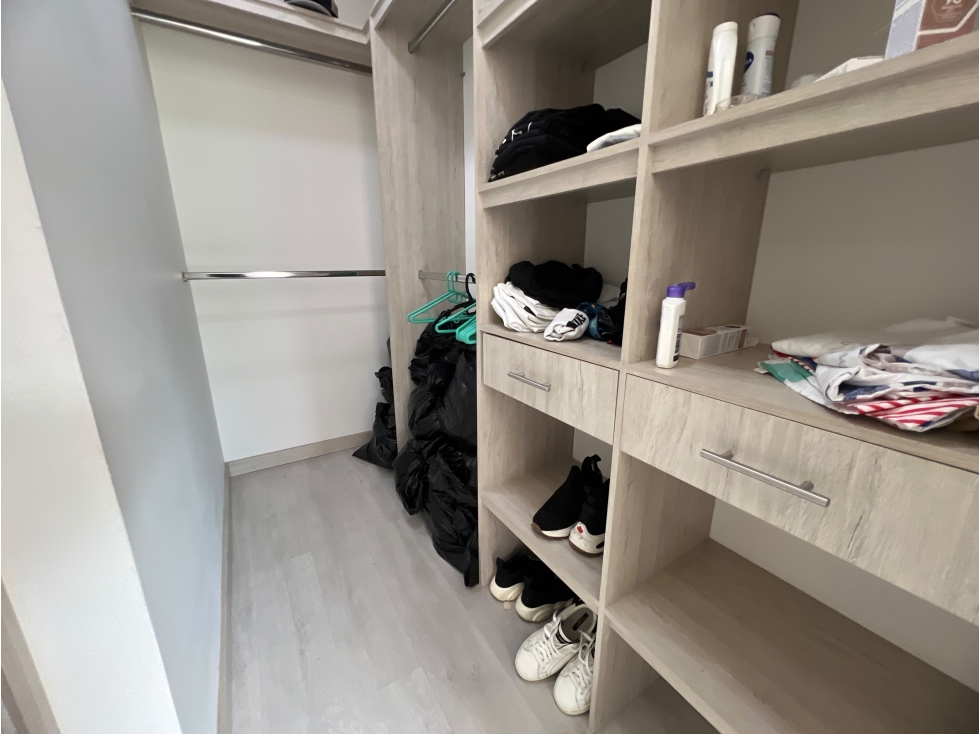 Se Vende apartamento en calasanz — foto 3