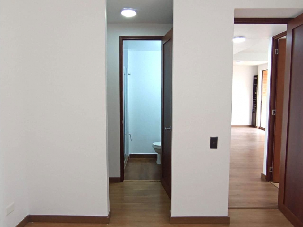 VENTA APARTAMENTO ENVIGADO, LOMA DEL BARRO 70 MTS — foto 4