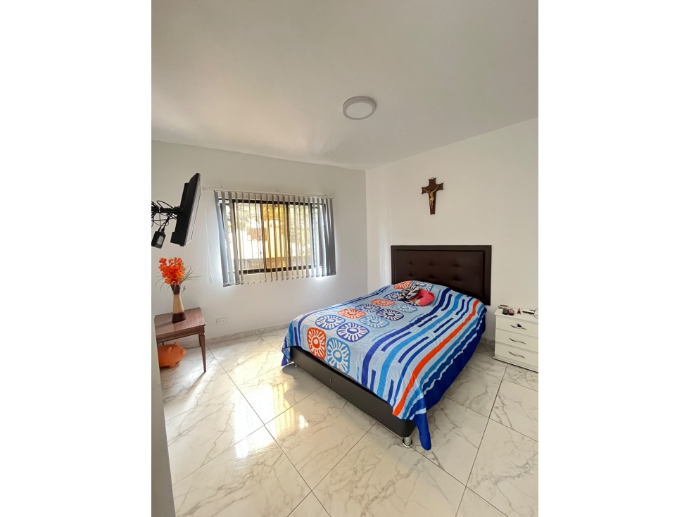VENTA CASA ESQUINERA , PRIMER PISO , SIMON BOLIVAR , MEDELLIN — foto 3
