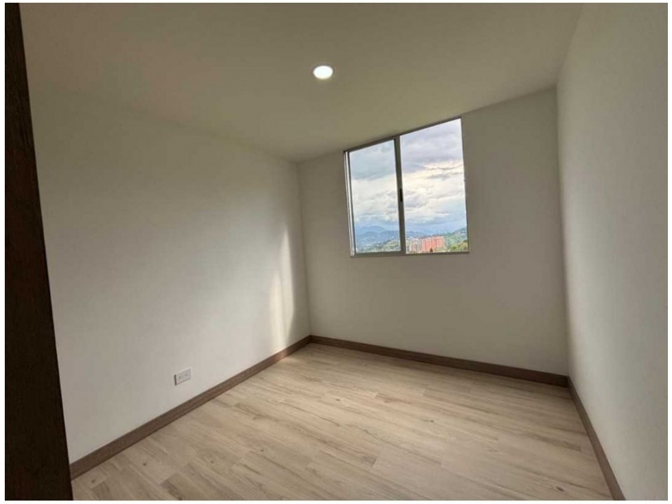 Venta de Apartamento en La Estrella-La Ferrería — foto 4