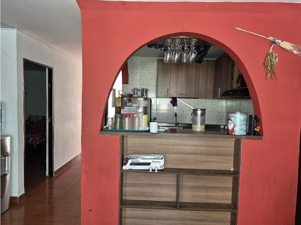 VENDO CASA SEGUNDO PISO EN PEDREGAL PARTE BAJA-CERCA METROCABLE — foto 6